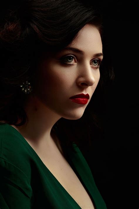 What is Rembrandt Lighting and How to Use it in Photography | Bidun Art Female Portrait Poses ...