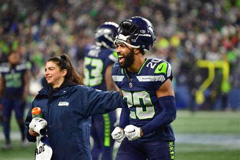 Julian Love Seahawks Contract: How much is safety earning in Seattle?