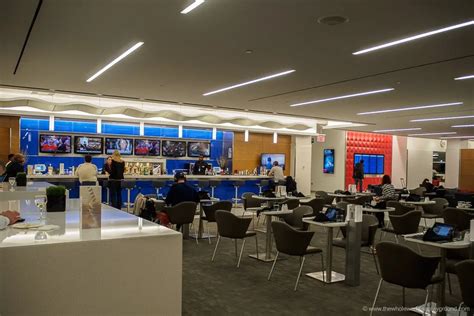 Delta Sky Club Business Class Lounge, Terminal 4, JFK, New York | The ...