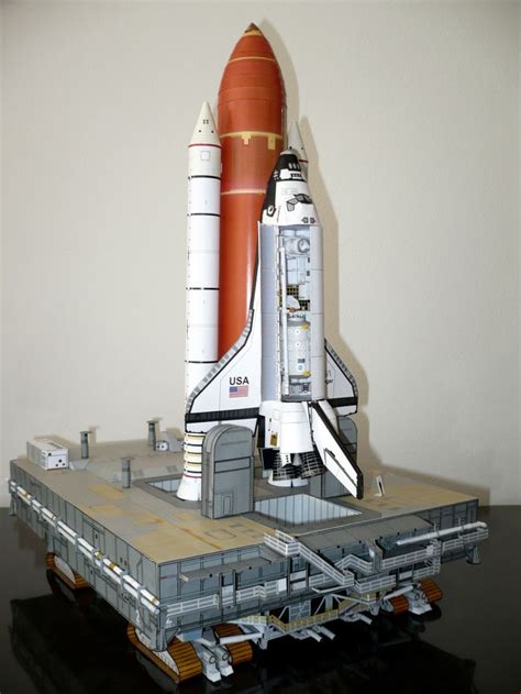 Pin by Martin Trinder on scale models | Space crafts, Space shuttle, Paper models