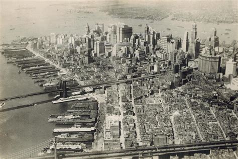 Aerial view of Lower Manhattan, late 1920s : nyc