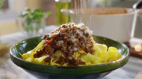 BBC Two - Mary Berry Everyday, Series 1, Hearty and Wholesome, Ragu bolognese with pappadelle