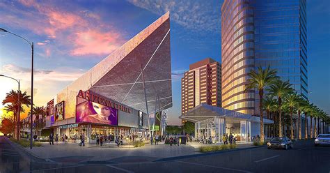 Downtown Phoenix's Arizona Center: its history and future development