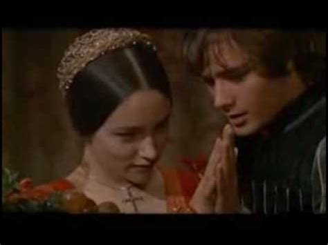 Romeo and Juliet Love Story - YouTube