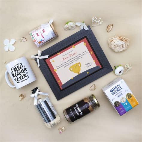 Best Teacher Ever Gift Box - Gifts By Rashi