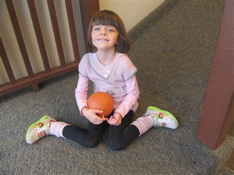 If You See Kids Sitting Like This, Stop Them - It's More Dangerous Than It Seems - Buzzing Lives