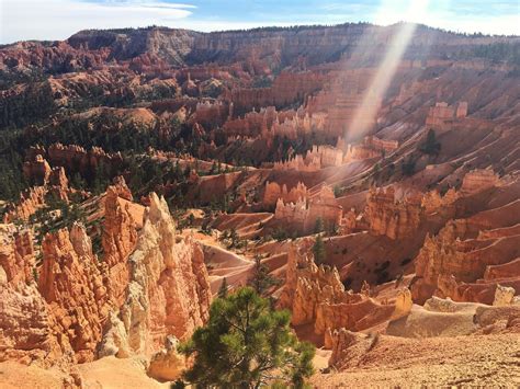 Sunset Point in Bryce Canyon National Park, Utah. [OC] [2048x1534] : r ...