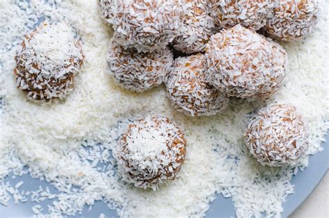 Coconut Protein Balls {No Bake 20 Minute Recipe} - iFOODreal.com