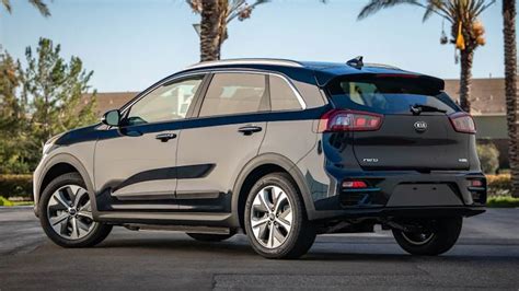 2021 Kia Niro EV: Choosing the Right Trim - Autotrader