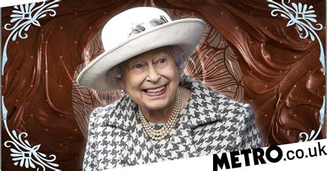 How to make the Queen's favourite no-bake chocolate biscuit cake | Metro News Chocolate Biscuit ...