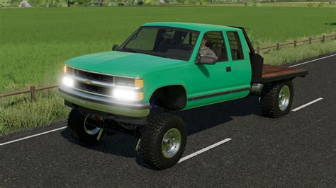 Chevy K1500 Squatted FS22 - KingMods