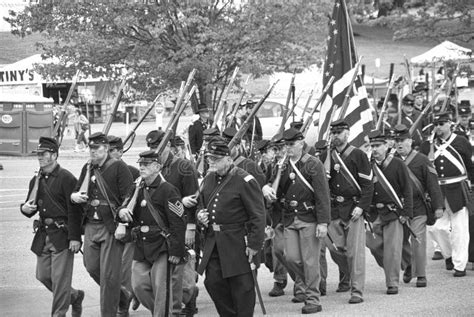 Union Army Marching To Battle Editorial Stock Image - Image of ...