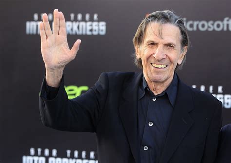 Leonard Nimoy 'Star Trek' Vulcan Salute: Jewish Heritage Cited As Spock Hand Gesture's ...