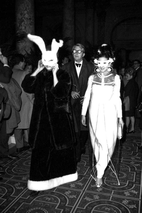 17 Cool Photos From Truman Capote’s 1966 Black & White Ball | Capote ...