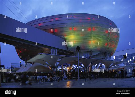 D' Hannover, EXPO 2000, planet M, Bertelsmann pavilion, evening world ...