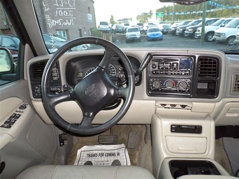 2001 Chevrolet Suburban - Interior Pictures - CarGurus