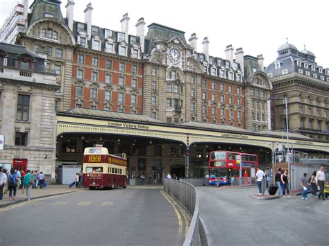 Bahnhof Victoria (London)