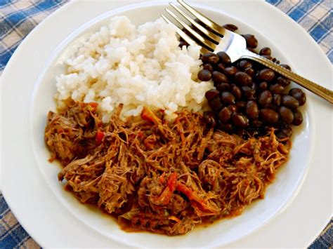 What to eat in Cuba? Best Cuban dishes list - Food you should try