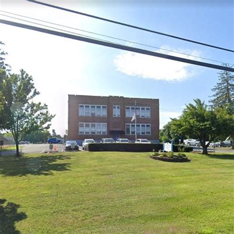 Marlowe Elementary School in Marlowe, WV (Google Maps)