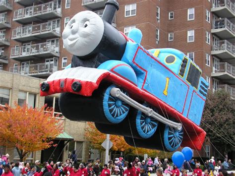 Helium Parade Balloons 30’ Thomas The Tank Engine