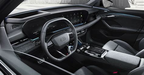 Audi presenta el interior del Q6 e-tron y todo son pantallas y luces | El Output