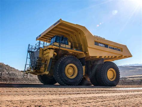 Komatsu intros the 980E-4, its largest haul truck yet