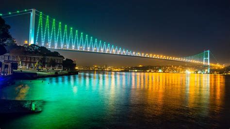 Bosphorus Bridge, Istanbul, Turkey | Paesaggi, Ponte, Grafici