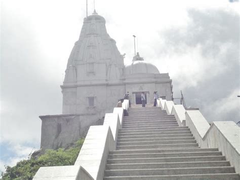 Parasnath Hill – completing the revered pilgrimage with Jal Mandir, Madhuban and more temples ...