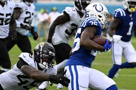 Colts to deploy 'running back by committee,' coach Shane Steichen says ...