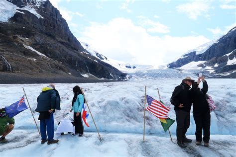 Columbia Icefield glacier adventure a chilling, fun side trip - Craigslegz Travels