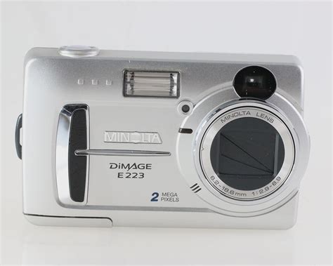 Amazon.com : Minolta Dimage E223 2.1MP Digital Camera w/ 3x Optcial Zoom : Point And Shoot ...