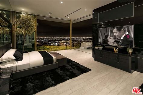 Modern Mansion Bedroom