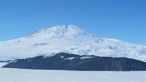 Nearly 100 Volcanoes Discovered Under Antarctic Ice Sheet | Mental Floss