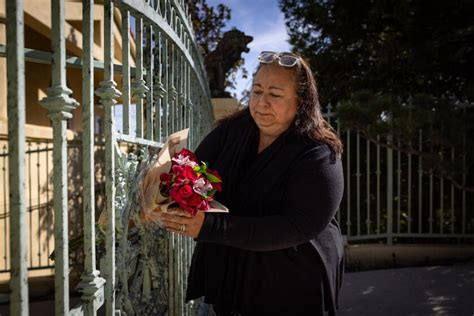 4 dead in murder-suicide at Granada Hills home, police say