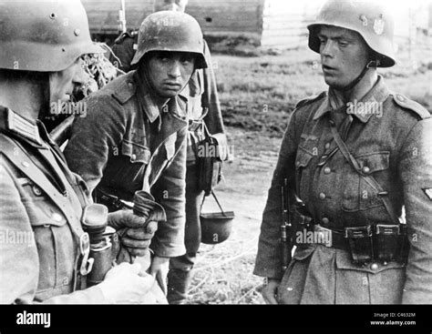 German soldiers on the Eastern front, 1942 Stock Photo - Alamy