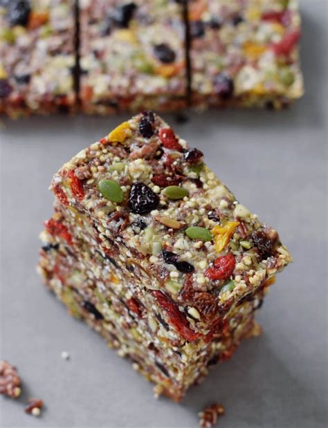 No-Bake Granola Bars (Vegan Recipe) - Elavegan