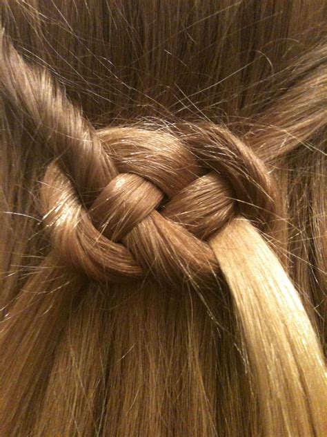 Celtic knot Cute Hairstyles, Braided Hairstyles, Beauty Makeup, Hair Beauty, Celtic Knot, Boring ...