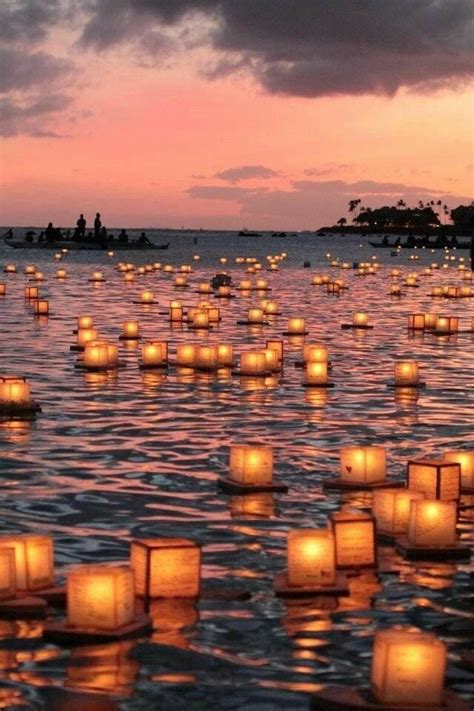 Floating Lantern Ceremony in Honolulu, Hawaii | Floating lanterns, Nature photography, Lanterns