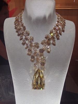 The L'Incomparable Diamond Necklace And Singapore Jewel Fest