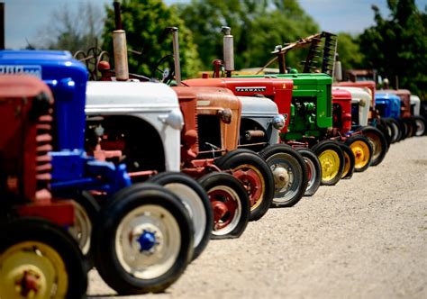 Province’s largest antique tractor collection went to auction | Farmtario