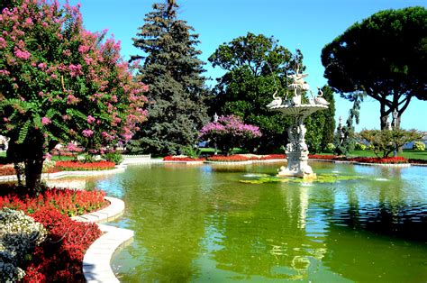 Very Sunny Afternoon in Dolmabahçe Palace Gardens | Dolmabah… | Flickr