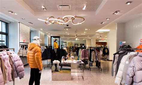 Saks Fifth Avenue Men’s Floor | Vanguard Construction & Co.