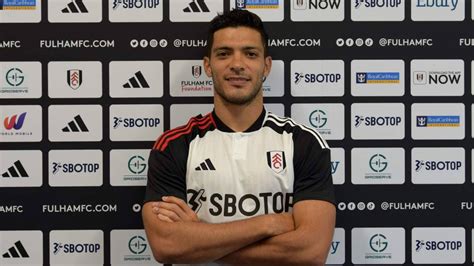 Raul Jimenez explains why it was 'really important' to leave Wolves for Fulham after completing ...