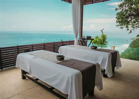 3 reasons why we love Alila VIllas Uluwatu | Honeycombers Bali