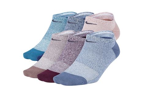 9 Best Moisture-Wicking Socks for Women