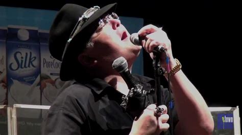 Blues Traveler - "Run Around" (eTownwebisode 195) - YouTube