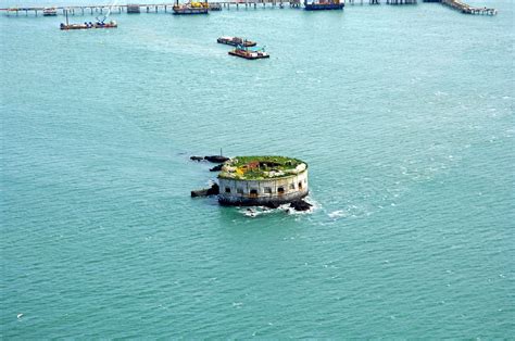 Stack Rock Fort Landmark in Pembrokeshire, WA, United Kingdom ...