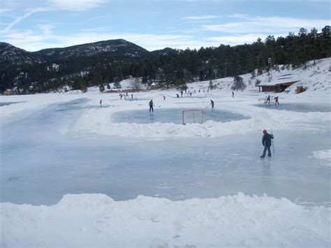 20+ Top Outdoor Ice Rinks in Colorado | Ice Skating in Wintertime