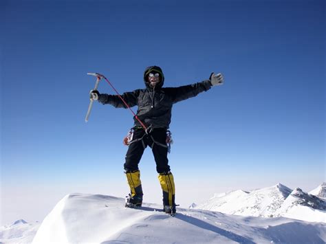 Climb Mount Vinson | Antarctic Logistics & Expeditions