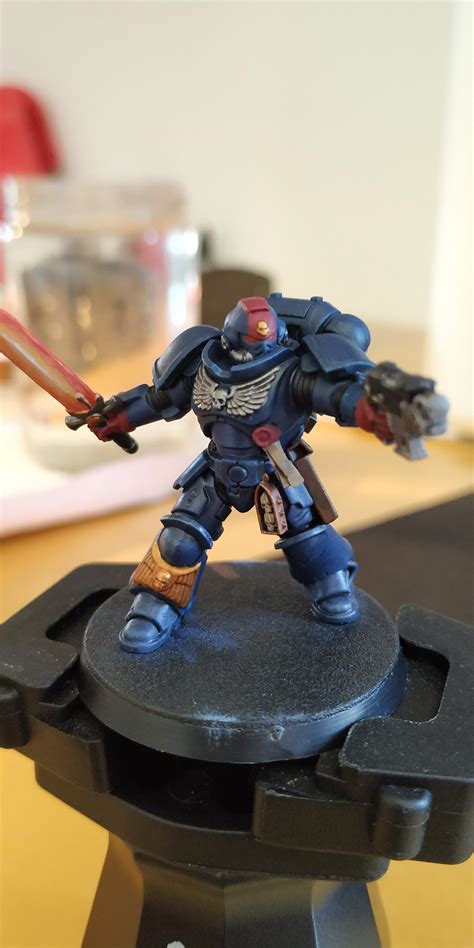 Crimson Fists Primaris Lieutenant done. First attempt at wet blending ...